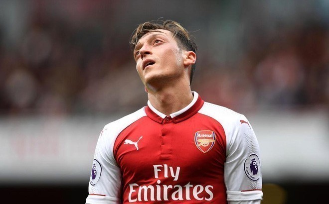 Emery e Ozil, um divorcio complicado.