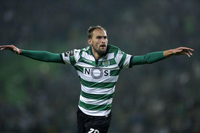 Sporting no mercado por avançado.