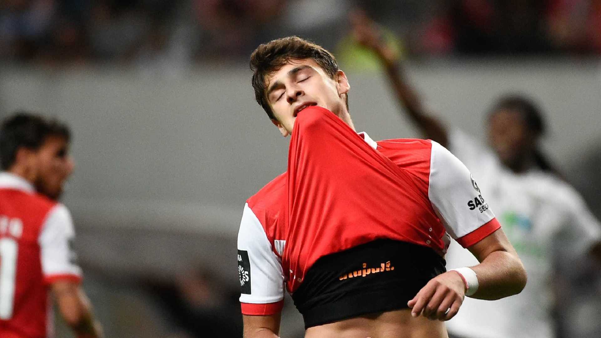 Xadas chumba no Mónaco.