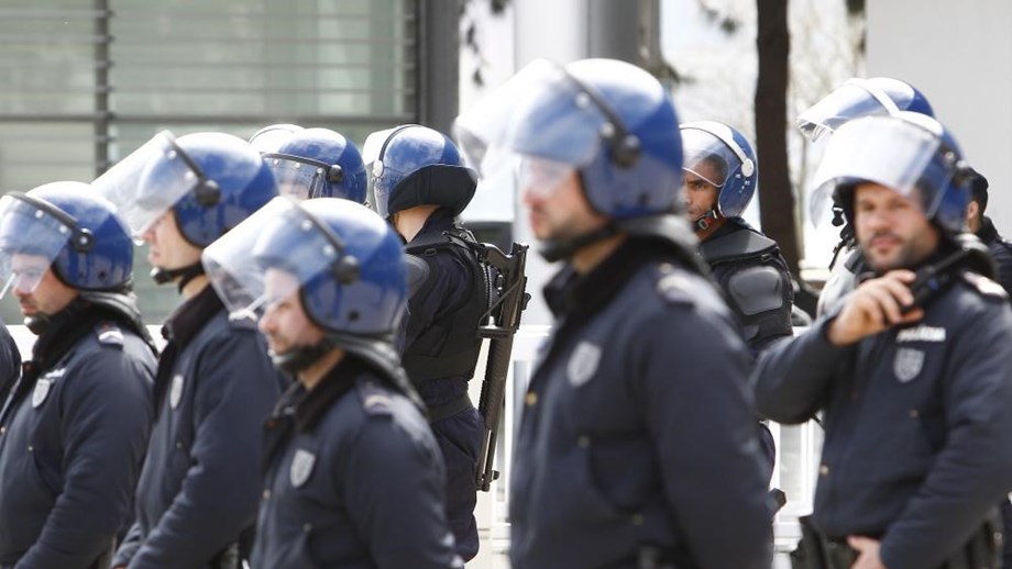 Adeptos Benfica e Sporting em confrontos