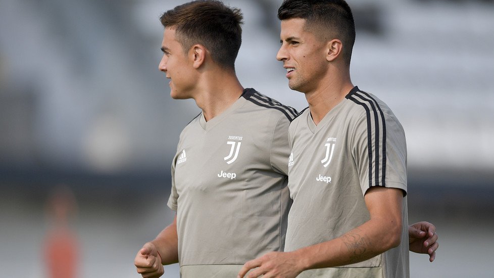 Icardi entre Milão e Turim.