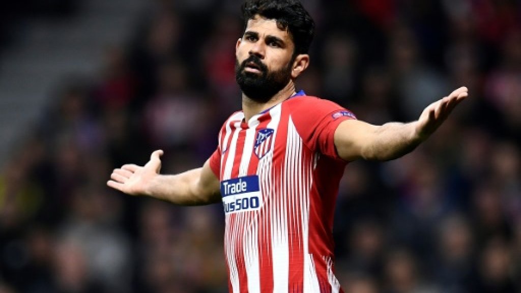 Napoli não desarma do avançado espanhol.