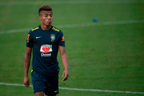 PSG em “Loucura” por David Neres.