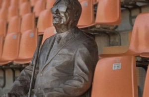 Valência com gesto único.