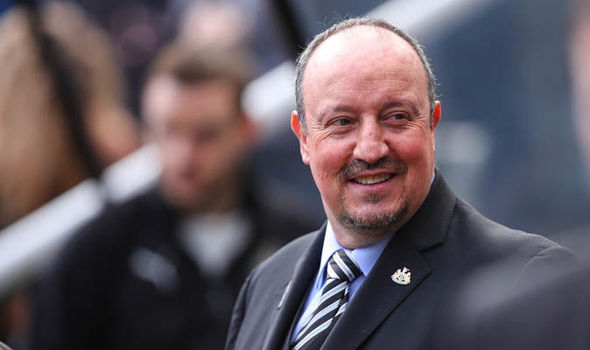 Rafael Benítez com proposta milionária da China.
