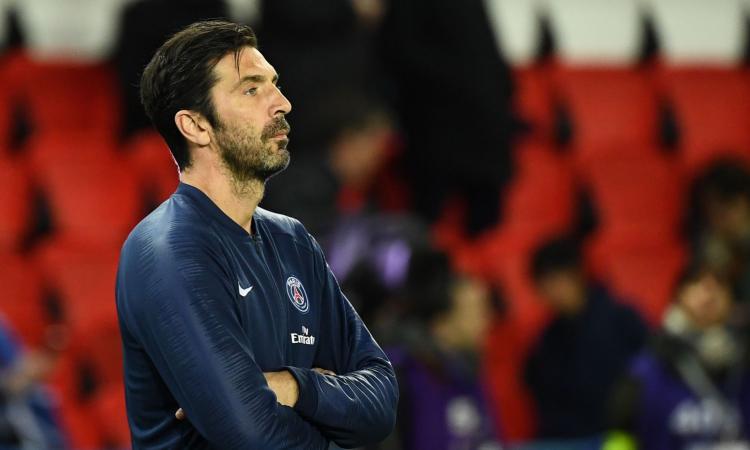 Buffon associado ao FC Porto.