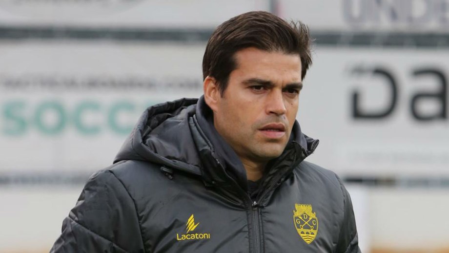 OFICIAL: Estoril apresenta o seu novo treinador.