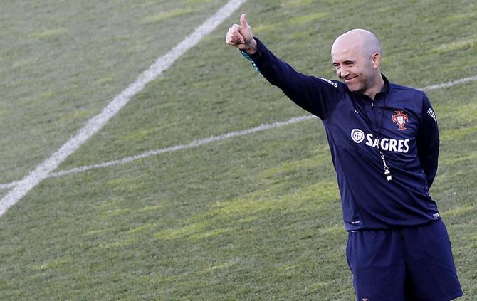 OFICIAL: Leonel Pontes assinar por 2 anos.