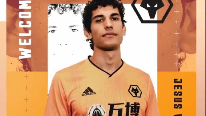 OFICIAL: Cutrone na Premier League.