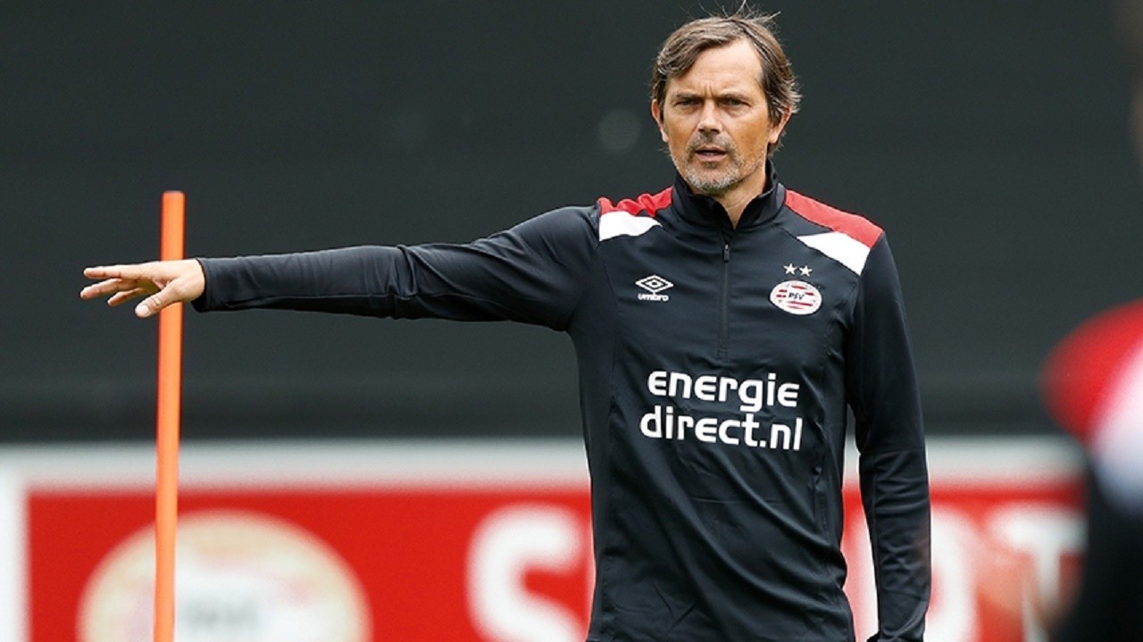 Philip Cocu pode substituir Lampard.