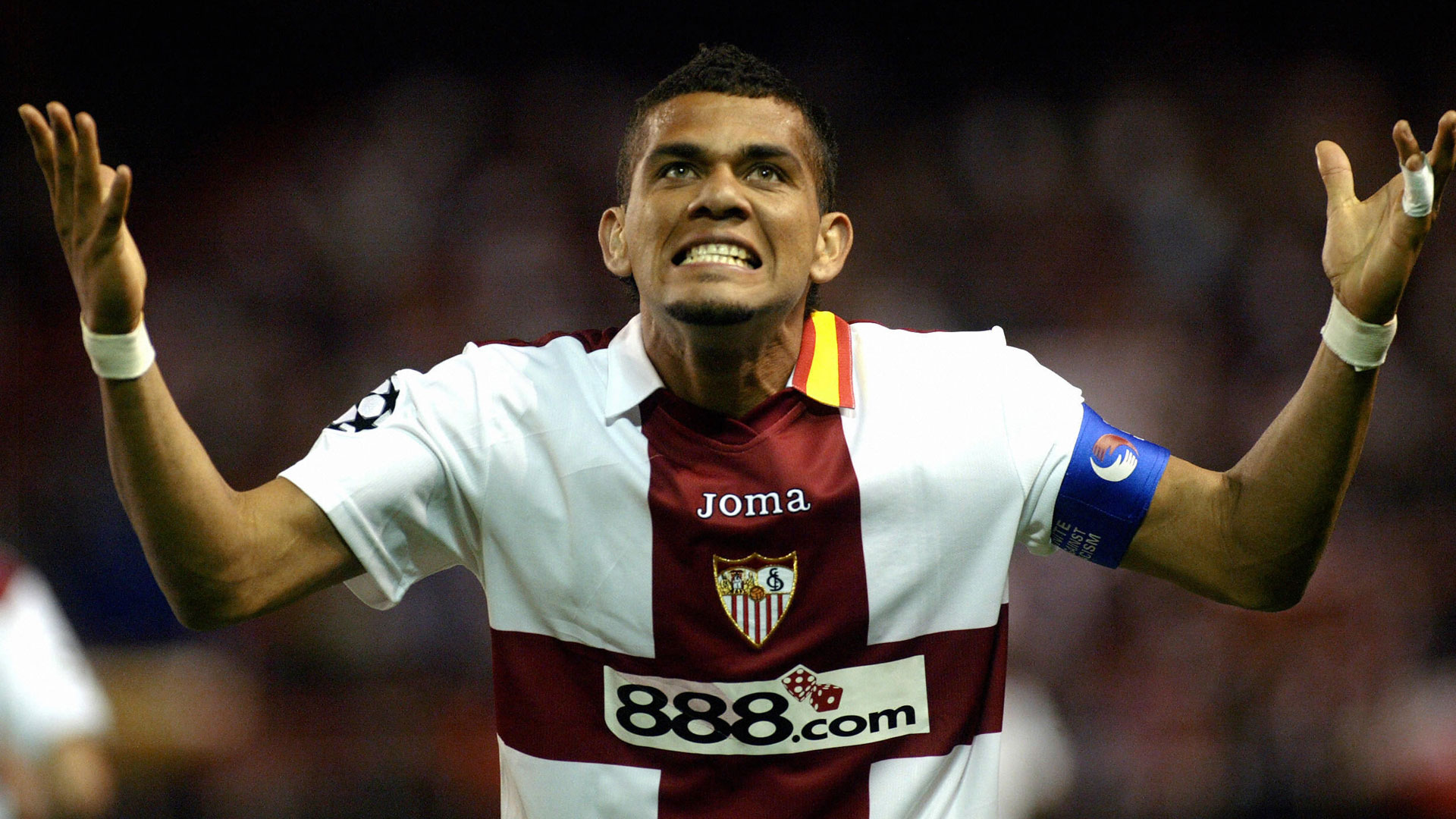 Dani Alves sondado por clube espanhol.