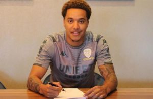 OFICIAL: Hélder Costa junta-se a um histórico emblema Inglês.