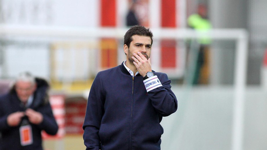 OFICIAL: Tiago Fernandes é o novo treinador.