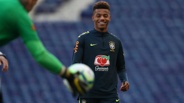 David Neres pode rumar a Madrid.