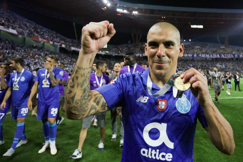 Maxi pode rumar ao “Bessa”.