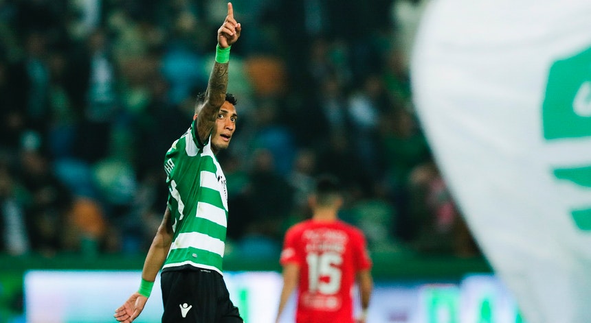 OFICIAL: Raphinha diz não a Itália e voa para França.