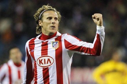 OFICIAL: Forlán termina carreira de jogador.