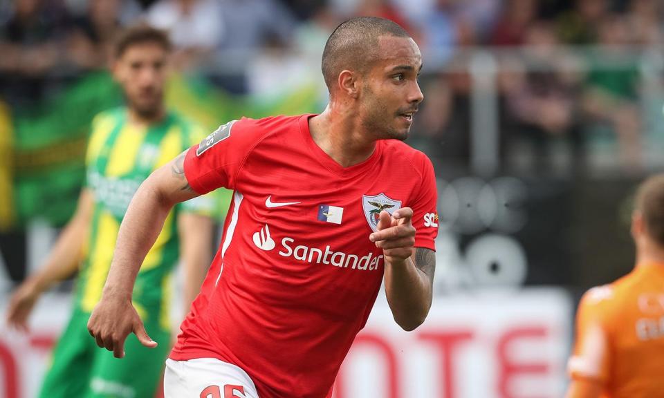 OFICIAL: Galeno e Schettine no SC Braga.