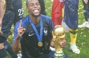 OFICIAL: Sidibé é reforço de Marco Silva.