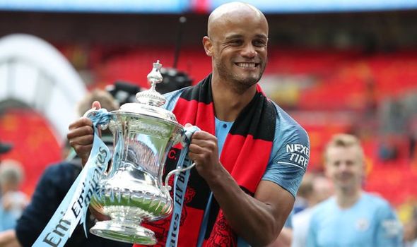 OFICIAL: Kompany durou 4 jogos como treinador.