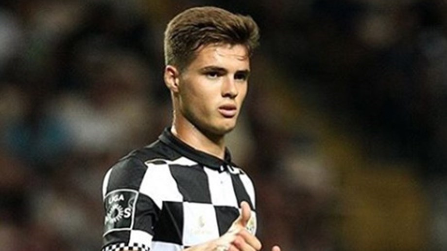 Gonçalo Cardoso a caminho de Londres.