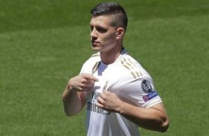 “Jovic está a fazer de tudo para arruinar a carreira”