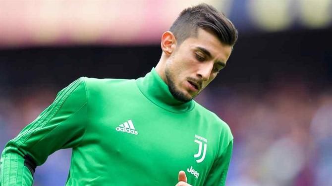 Mónaco não desiste de Perin.