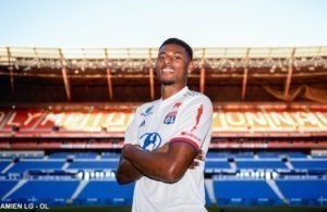 OFICIAL: Lyon apresenta mais um reforço.