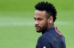 Neymar “responde sempre a provocações”