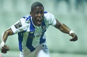 OFICIAL: Waris de saída e rende milhões.