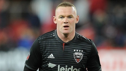 Rooney visto como opção jogador/treinador.