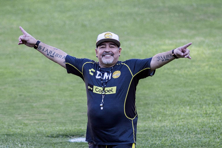 OFICIAL: Maradona tem novo clube.