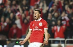 Jogadores do Benfica eufóricos
