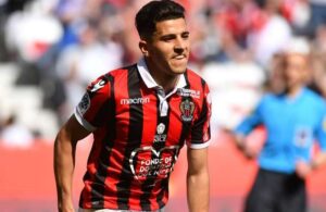 Youcef Atal alvo dos “Blues”.