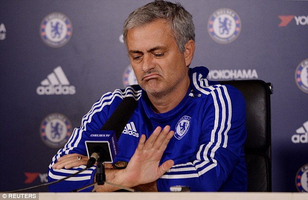 Mourinho rejeitou emblema francês.