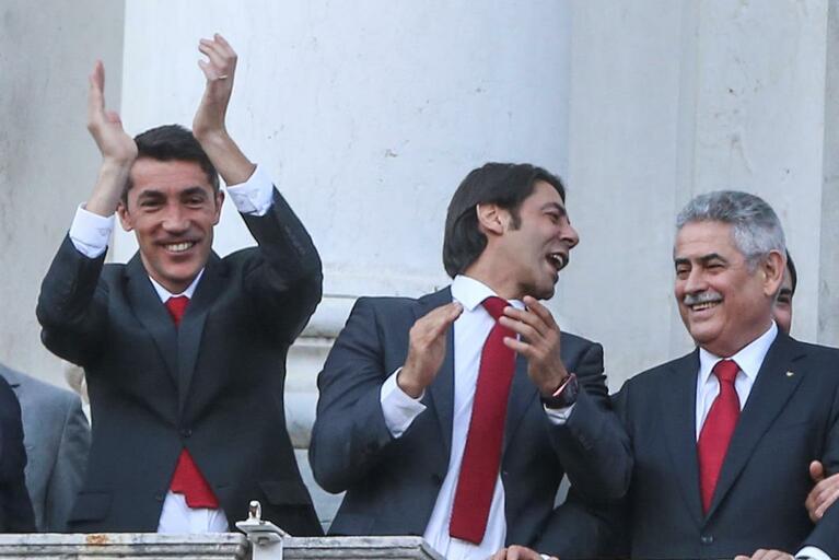 Benfica no mercado por Guarda-redes e Extremo.