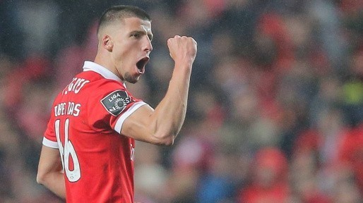 115 milhões disponíveis para transferências.