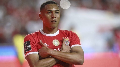 Liga retira golo de Vinicus (Benfica)