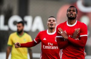 Flamengo quer jogador do Benfica.