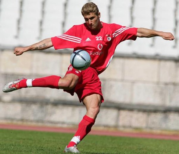 Tinham tudo para ser grandes jogadores, mas lesões, drogas e prisão... mas falharam