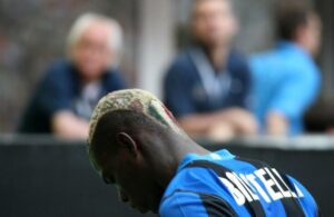 “Pedi a Mourinho que me colocasse contra Balotelli. Mandei-o para o balneário”