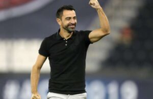 OFICIAL: Xavi renova, mas com cláusula especial.