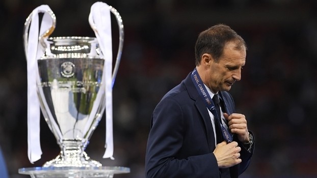 Allegri entre França e Inglaterra.