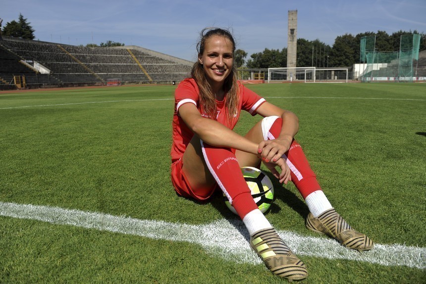 OFICIAL: Vanessa Marques ruma à Hungria.