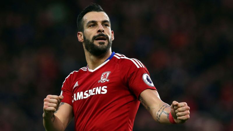 OFICIAL: Negredo é jogador do Cádiz.