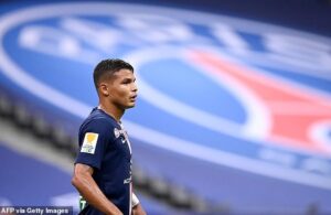 Thiago Silva de regresso à Serie A? A Fiorentina tenta.