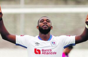 OFICIAL: “El Toro” é jogador do Boavista.