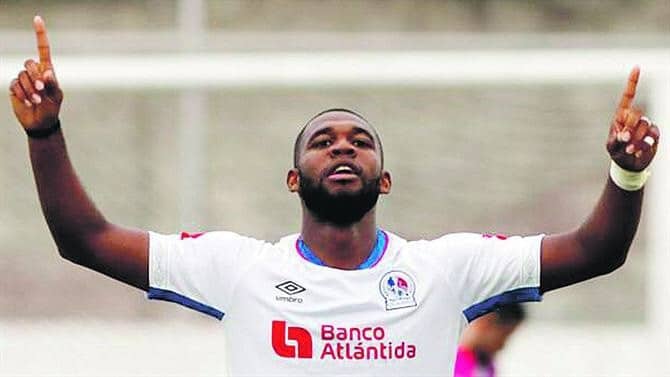 OFICIAL: “El Toro” é jogador do Boavista.