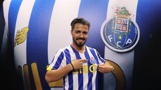OFICIAL: Carraça, o primeiro reforço do FC Porto.