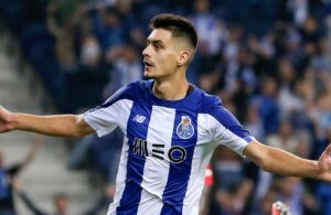 Diogo Leite no Valência, preso por detalhes.